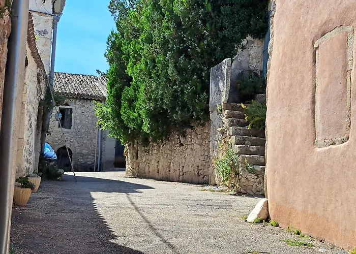 Appartement 2 Personnes A Salles Sous Bois